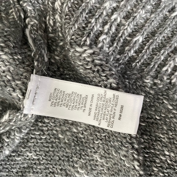 NWT Express Marled Gray Knit Lace Front Sweater - Picture 9 of 11